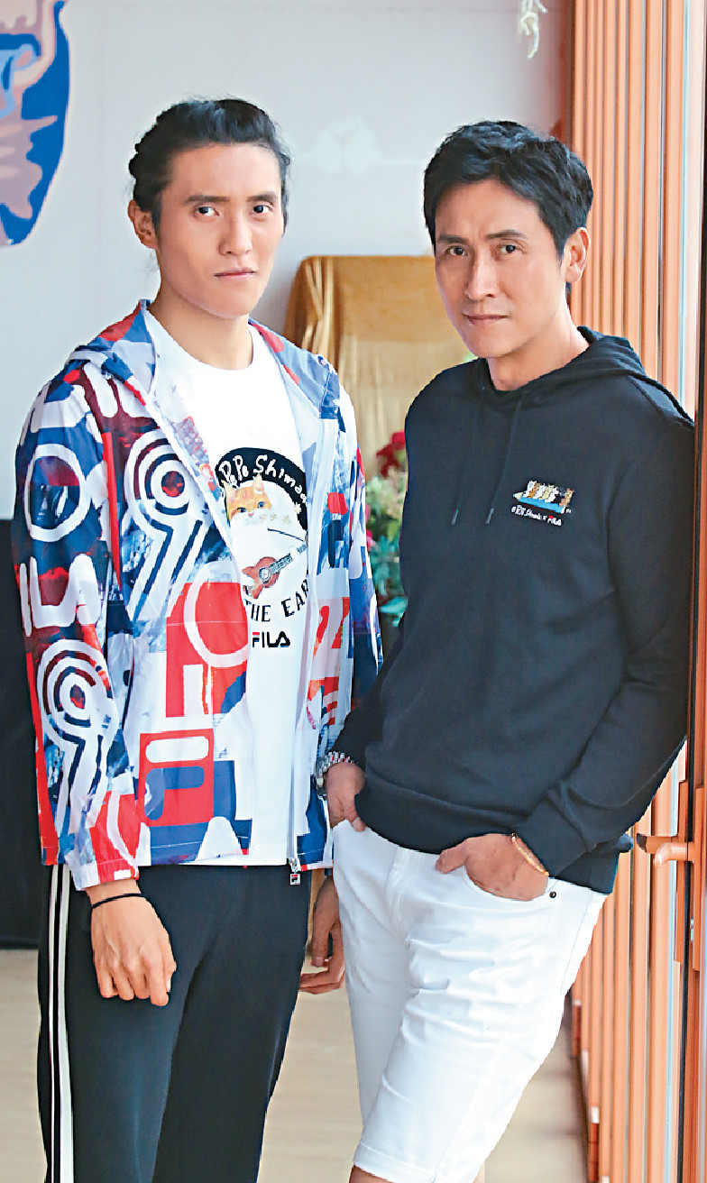 ■Xiang直言兒時看劇集《爭霸》覺得爸爸好型。
