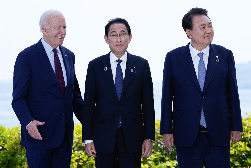 美日韩领袖去年同意成立美日韩3国有关海洋安全保障的合作架构。美联社