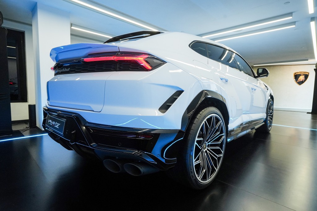 林宝坚尼Lamborghini Urus SE混能SSUV抵港：Urus SE是林宝坚尼首款PHEV插电式混能SUV。