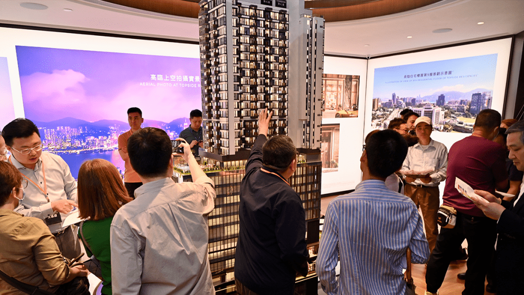 高臨連沽兩伙3房 單日套現近5000萬