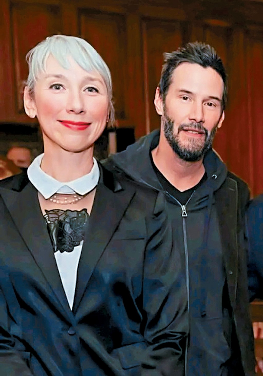 不老男神奇洛李維斯與藝術家女友Alexandra Grant傳出婚訊。