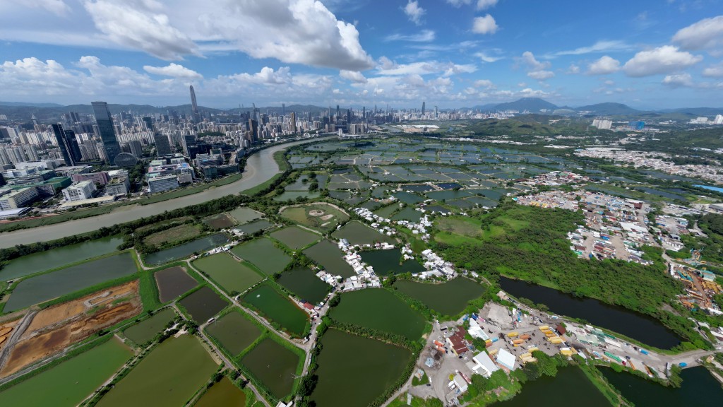 她指北都專班至今已召開8次會議，加強港深兩地在北部都會區相關事宜上的溝通及合作。