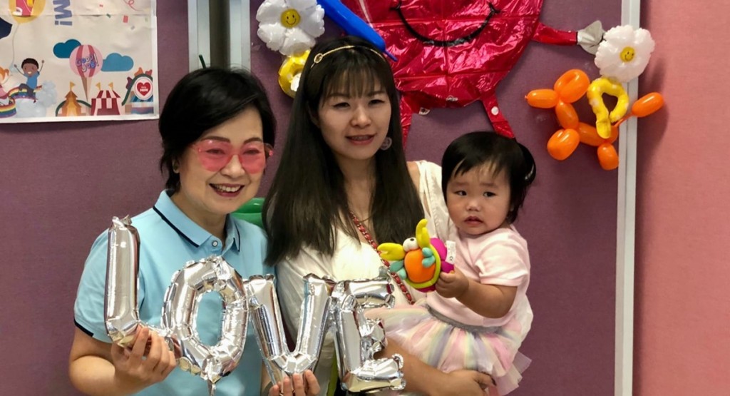 蔡若蓮與教育局及其他團體，舉辦「童心六月天」義工服務。蔡若蓮facebook圖片