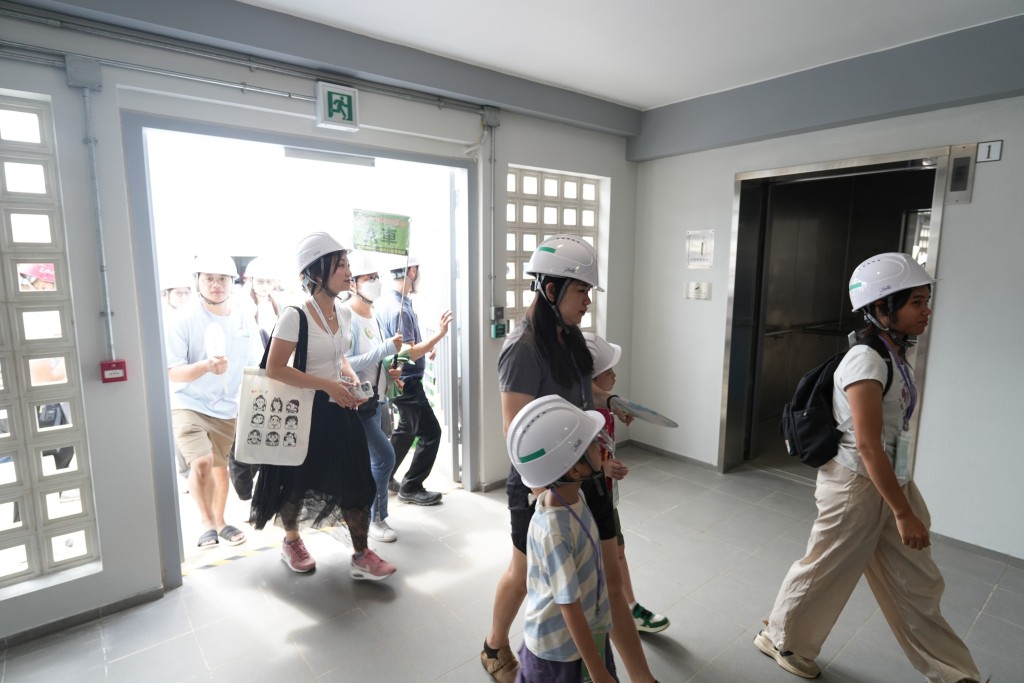 睇樓團當日到簡約公屋啟德項目參觀。何永賢fb圖片 睇樓團當日到簡約公屋啟德項目參觀。何永賢fb圖片