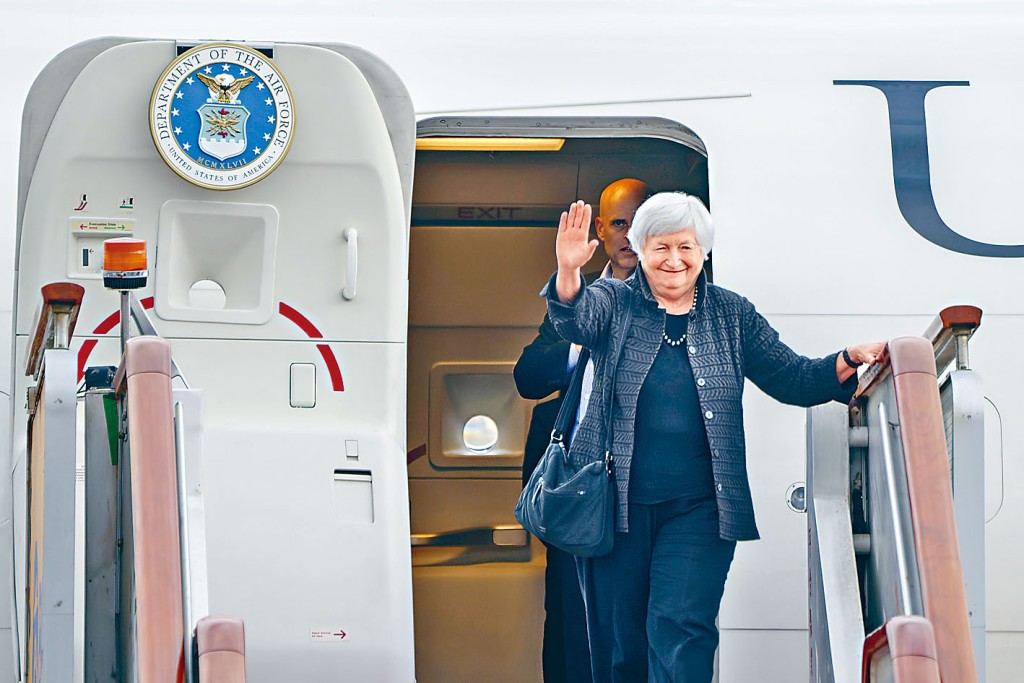 美国财政部部长耶伦昨天飞抵北京。