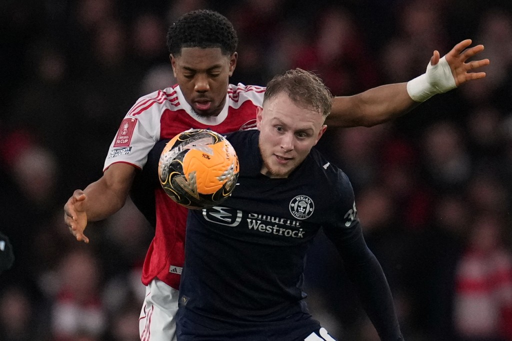 韋根前鋒祖泰萊走位刁鑽，今晚英甲主場對奧連特隨時施以突襲。美聯社