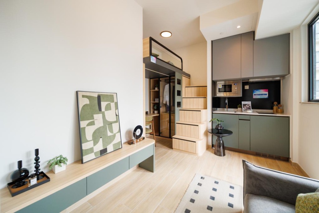 22樓E室,面積為223方呎,同屬開放式戶。 22樓E室,面積為223方呎,同屬開放式戶。