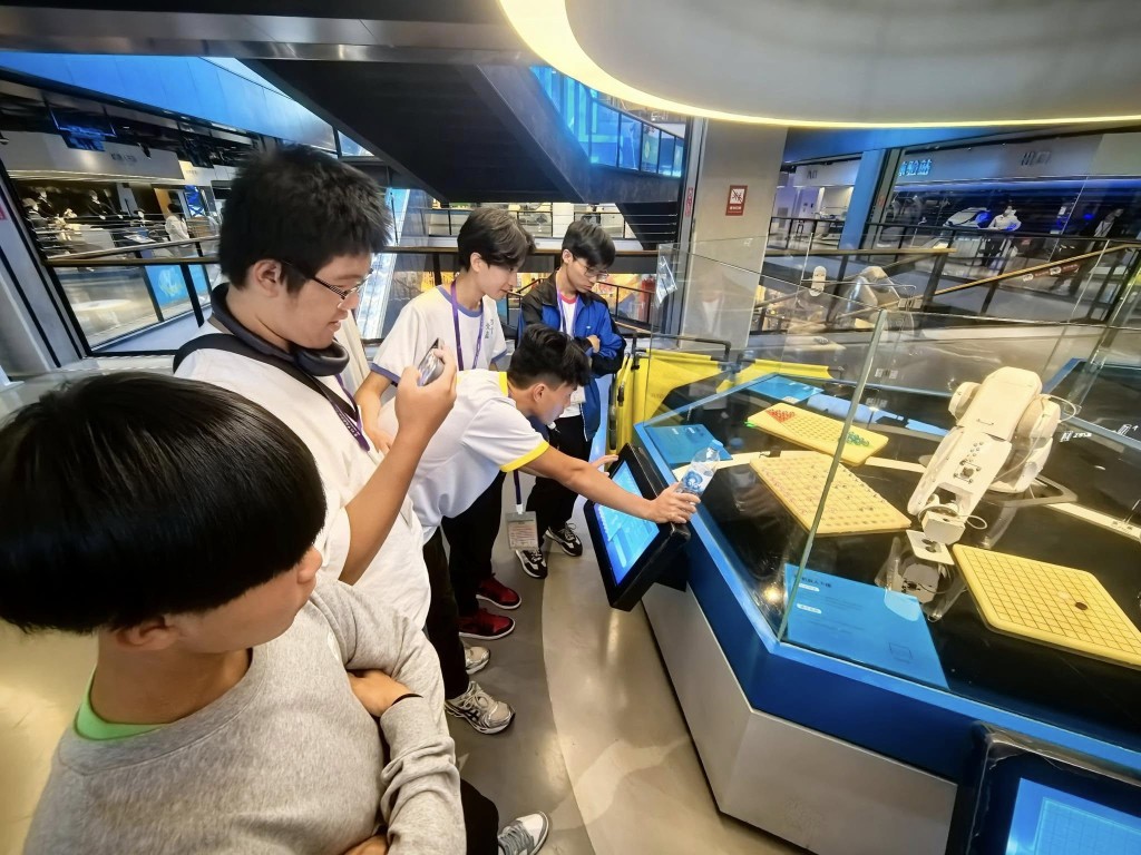 他形容這些體驗式學習,不僅開了師生的眼界,長了見識,更拉近了他們與內地民眾、社會生活的距離。陳國基FB圖片 他形容這些體驗式學習,不僅開了師生的眼界,長了見識,更拉近了他們與內地民眾、社會生活的距離。陳國基FB圖片