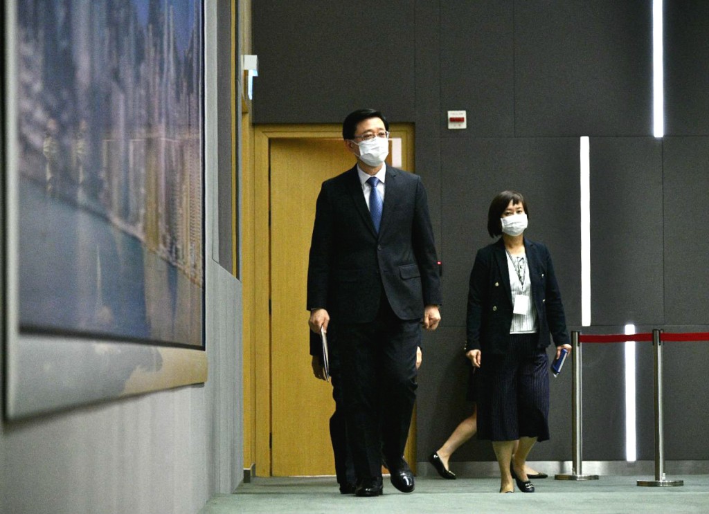 李家超指偷渡港人事件坊間多次有不實猜測或報道。