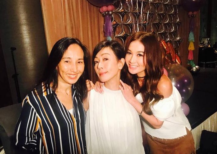 柏安妮去年與溫碧霞出席袁潔瑩生日會。