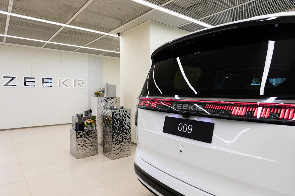 純電全能都市型SUV Zeekr X與Zeekr 009超豪華MPV現正接受預訂。