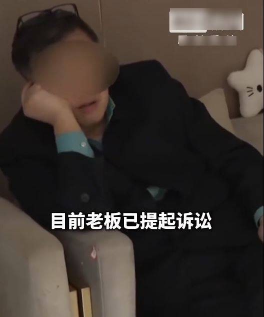 吳先生積欠酒店5000元房費但「賴死唔走」。極目新聞