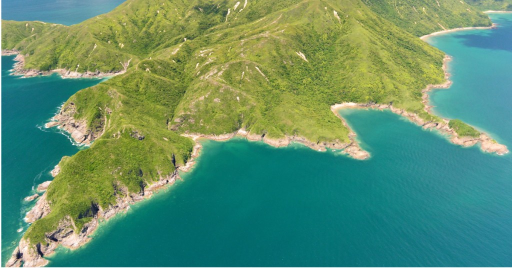 填海和開發郊野公園是兩個解決土地問題的主要方向。資料圖片