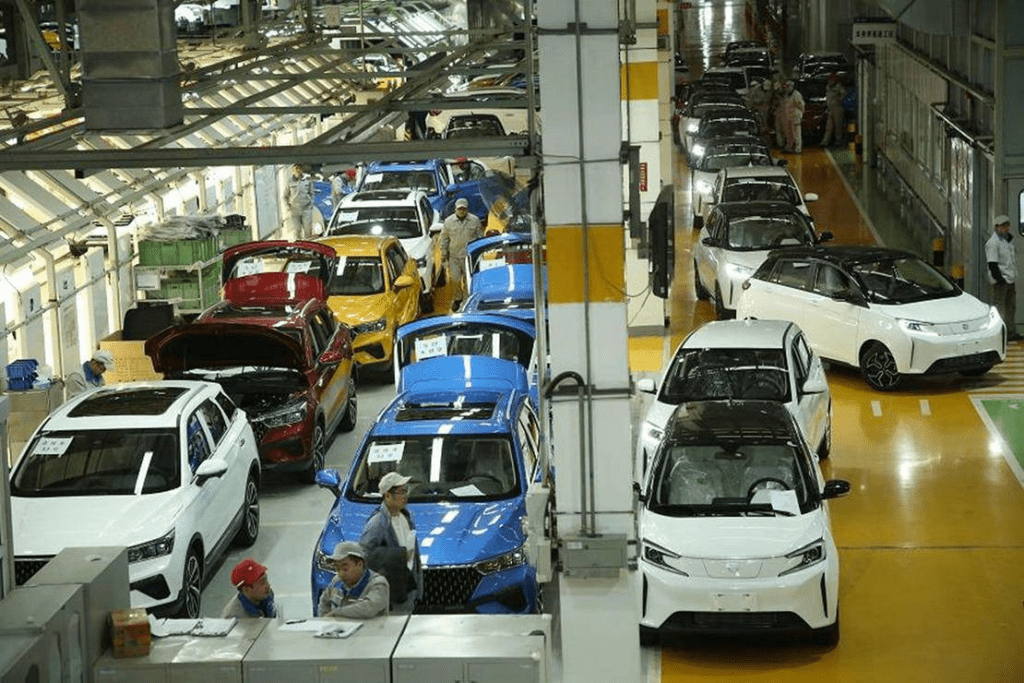 广东省汽车制造业增长20.8%。