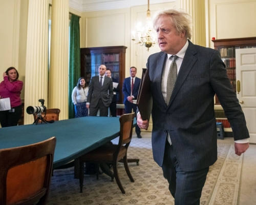 英國《衛報》報道，首相約翰遜正尋求加強與中方恢復經濟對話。AP圖片