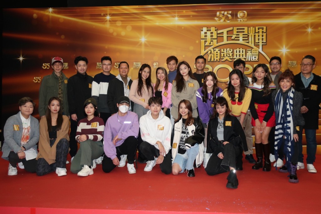 Coco胞姐李思林為《萬千星輝頒獎典禮2022》綵排表演。