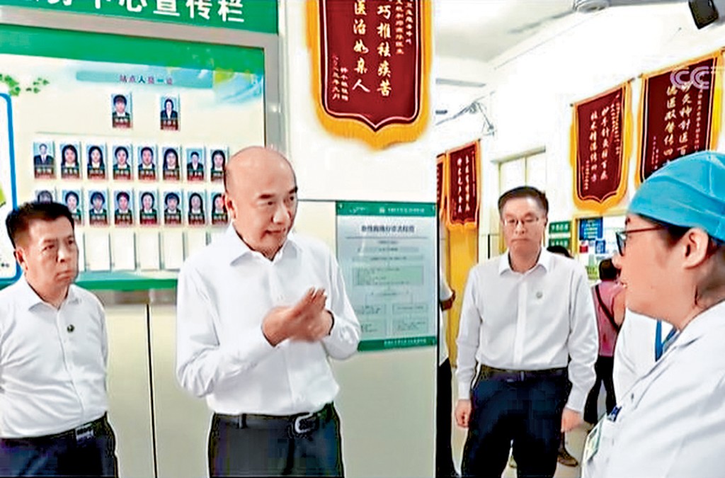 國務院副總理劉國中,到佛山了解防疫工作。