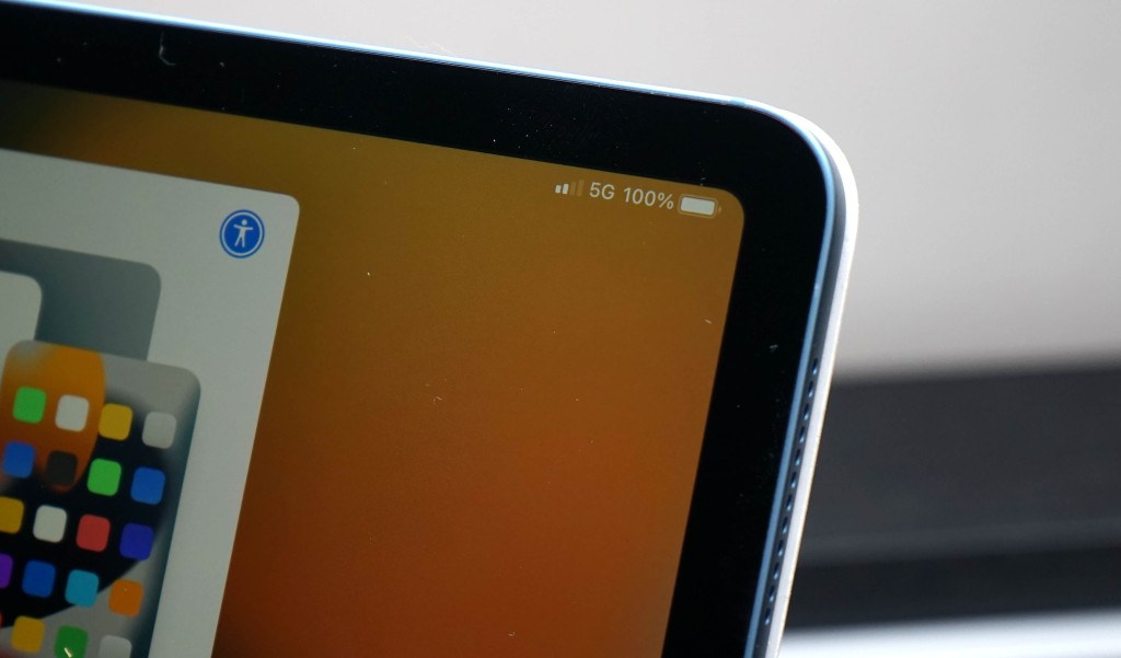 流动网络版本支援5G,可以全天候高速上网。 流动网络版本支援5G,可以全天候高速上网。