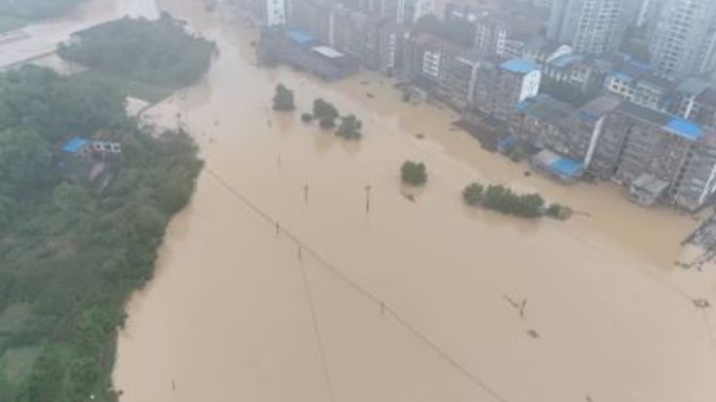 重慶15河超警戒水位，暴雨已致6死3失蹤。