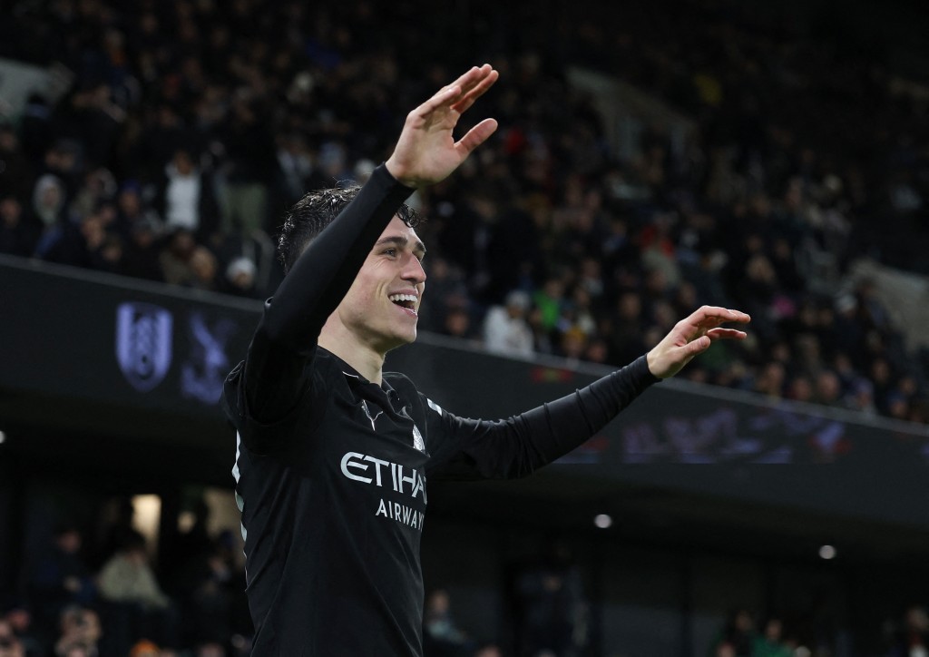 菲爾科頓下半場初段再入一球。路透社