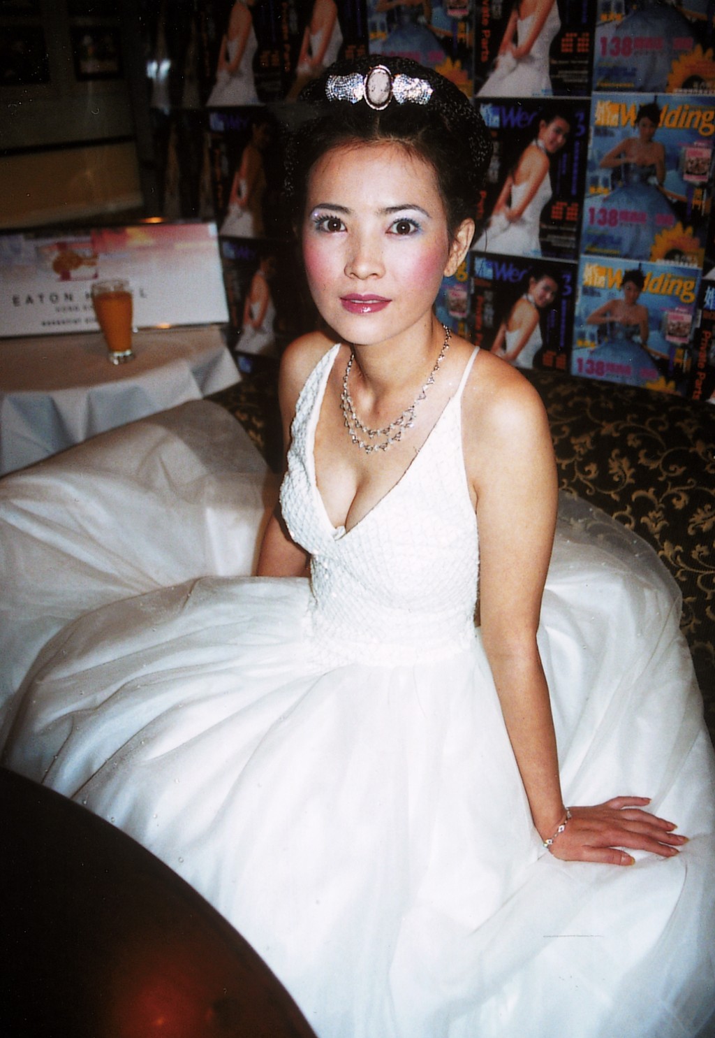 藍潔瑛於早前香港網民投選的「五官最完美女星」亦榜上有名。