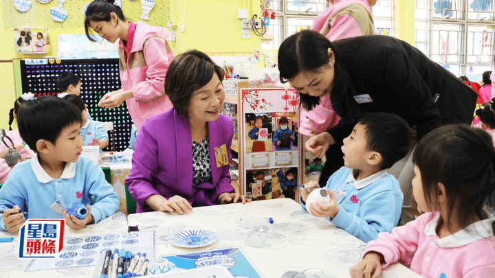 教育局局長蔡若蓮昨在社交平台發帖文,回顧政府過去3年在教育方面的工作。(圖片來源:蔡若蓮FB)