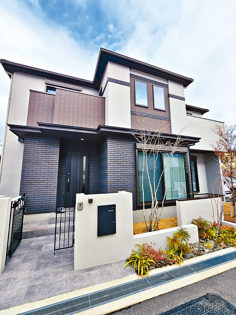 是次來港推售，入場價約港幣600萬起。