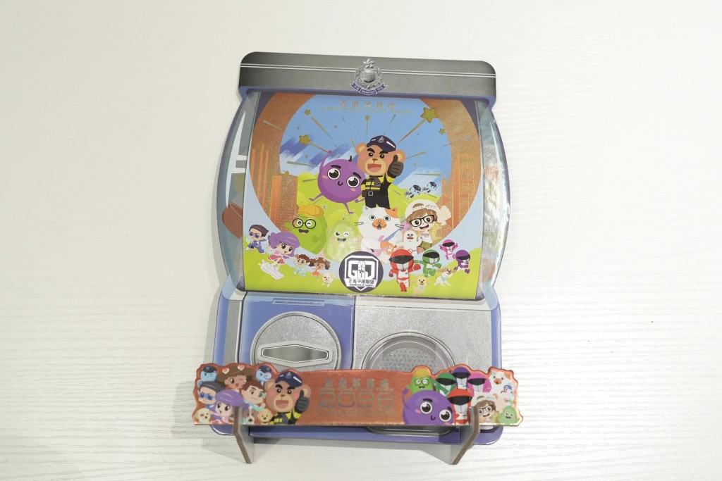 設計獨特的月曆靈感來自滿載驚喜的扭蛋機。