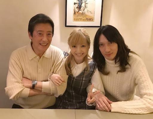 神田正輝(左)今日71歲生日,卻要為女兒辦喪禮。
