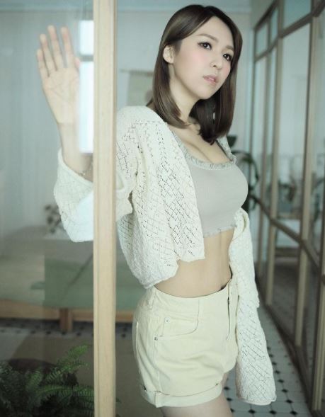一向在社交網都貼出性感靚相。