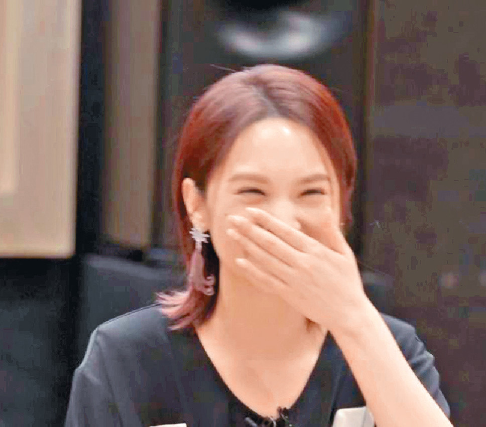 ■楊丞琳一見葉蒨文,即變身怕醜妹。 ■楊丞琳一見葉蒨文,即變身怕醜妹。