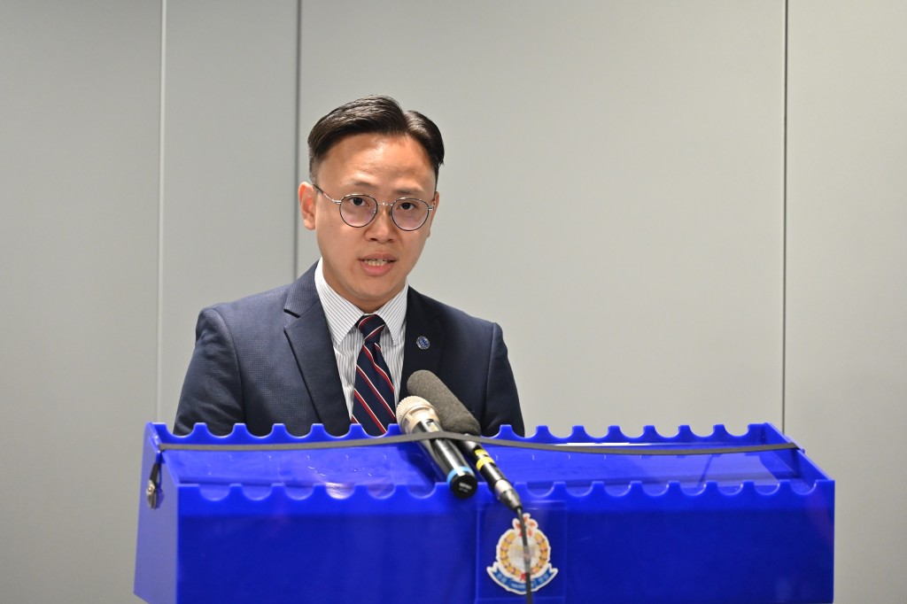 網絡安全及科技罪案調查科高級督察宋家煒現向傳媒簡報案情。 網絡安全及科技罪案調查科高級督察宋家煒現向傳媒簡報案情。