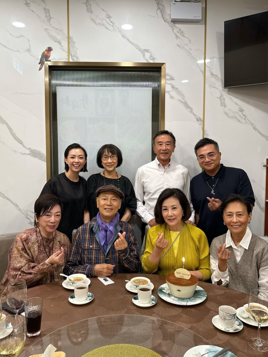 汪明荃經常與朋友聚會。 汪明荃經常與朋友聚會。