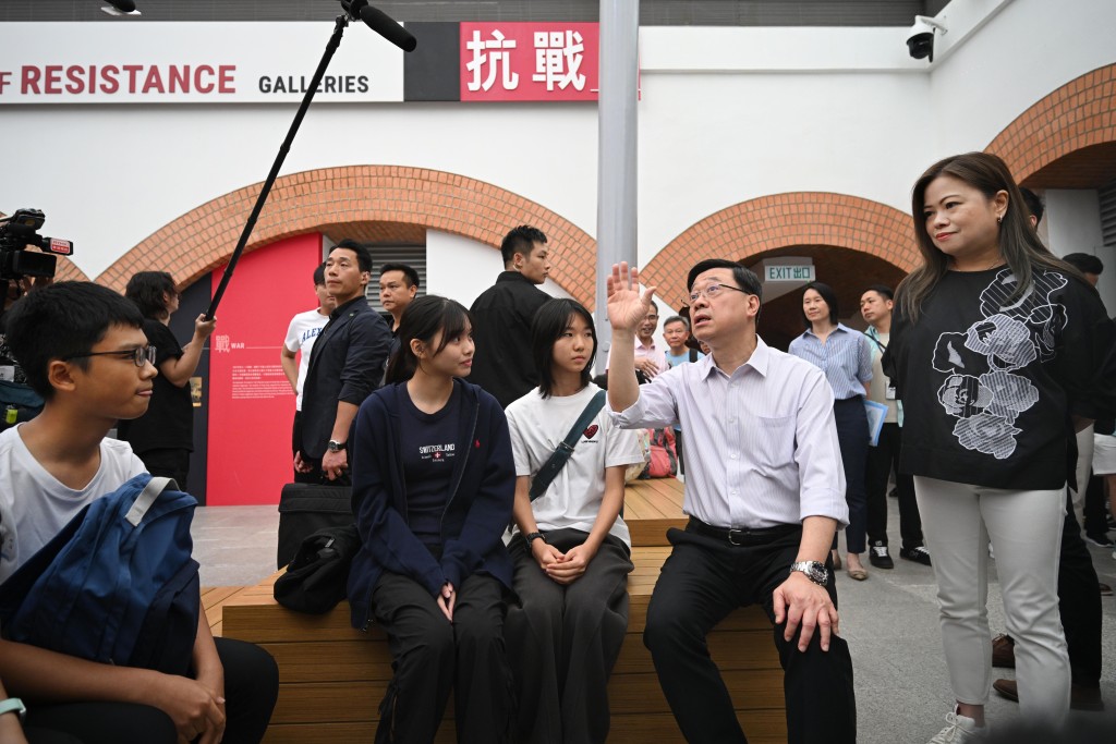 李家超指,活動不僅是歷史教育,更是價值觀的塑造。蘇正謙攝 李家超指,活動不僅是歷史教育,更是價值觀的塑造。蘇正謙攝