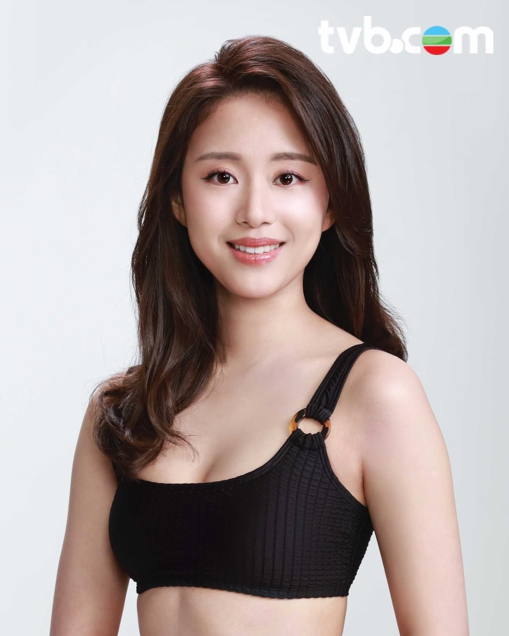 周芳姿今年23歲。 周芳姿今年23歲。