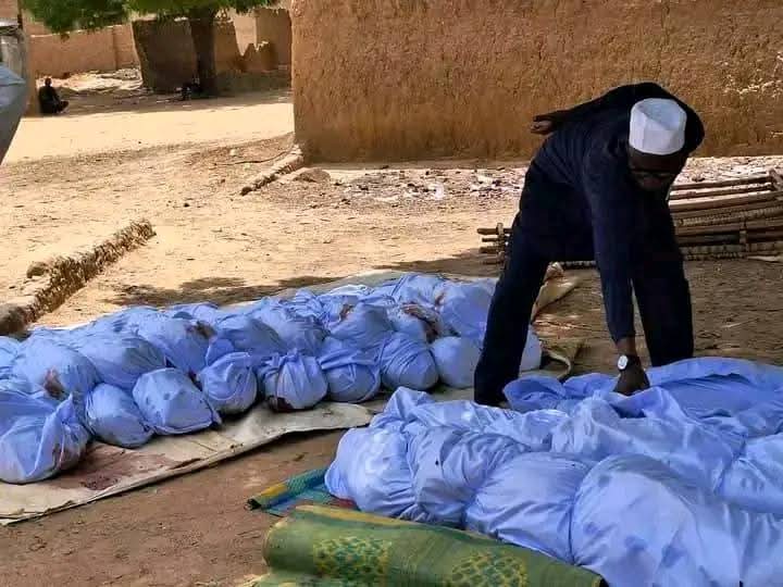 尼日利亞清真寺遇襲,至少50人死亡。 X @Sidialiyumusa 尼日利亞清真寺遇襲,至少50人死亡。 X @Sidialiyumusa