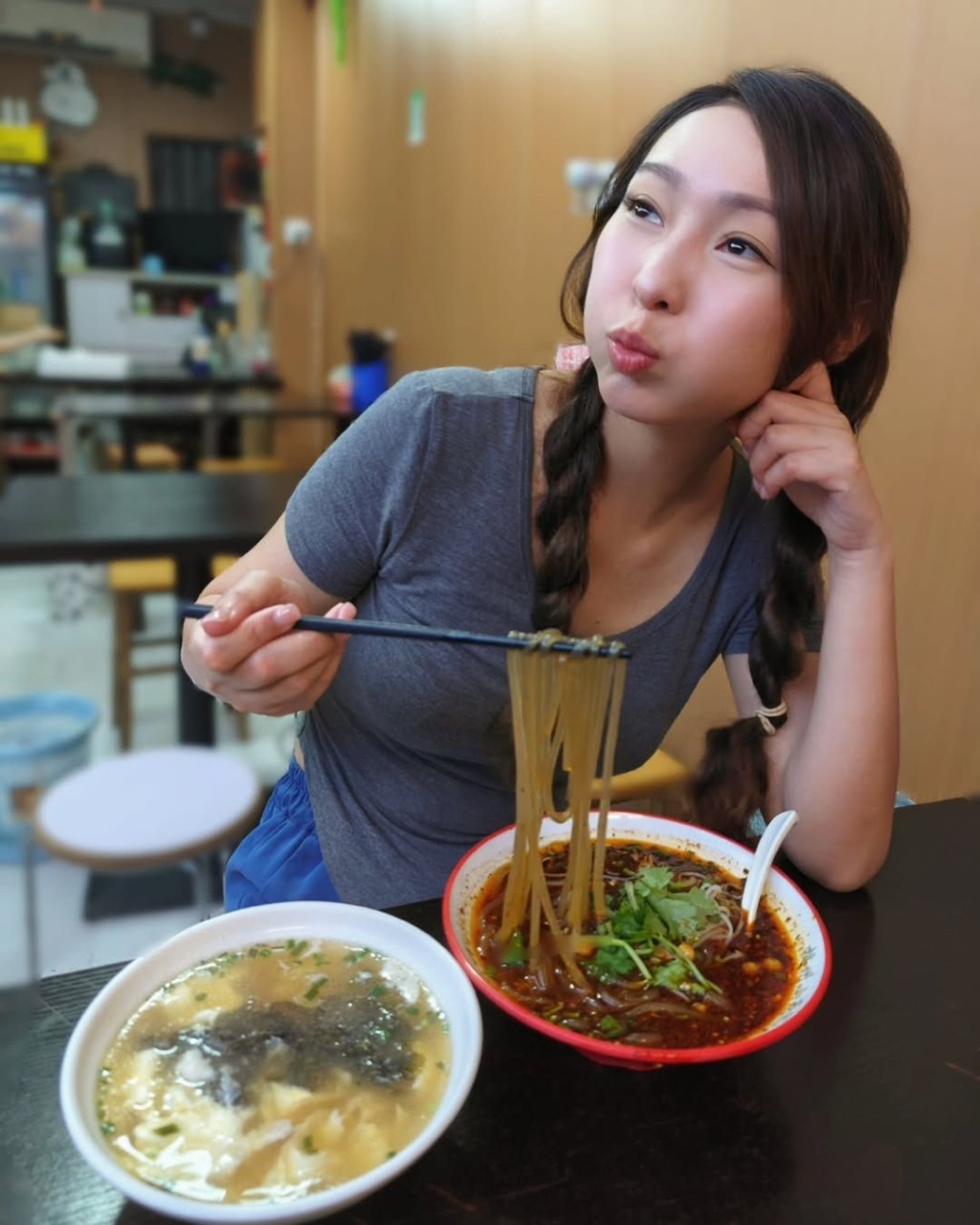 阿七吳嘉儀好易滿足。 阿七吳嘉儀好易滿足。
