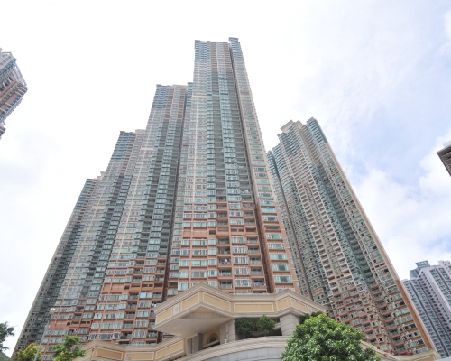 都會駅園景戶990萬售。