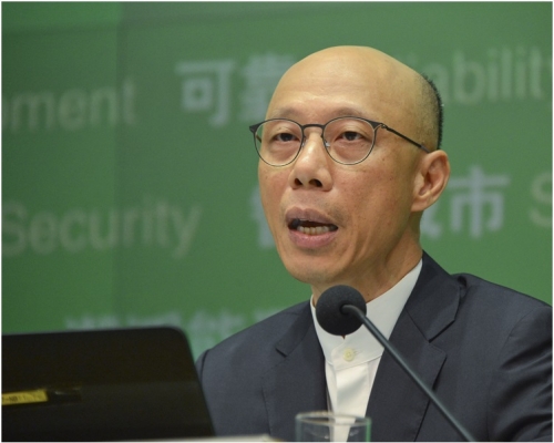 黃錦星表示財委會若未能於暑假前通過撥款申請,補貼將於明年發放。