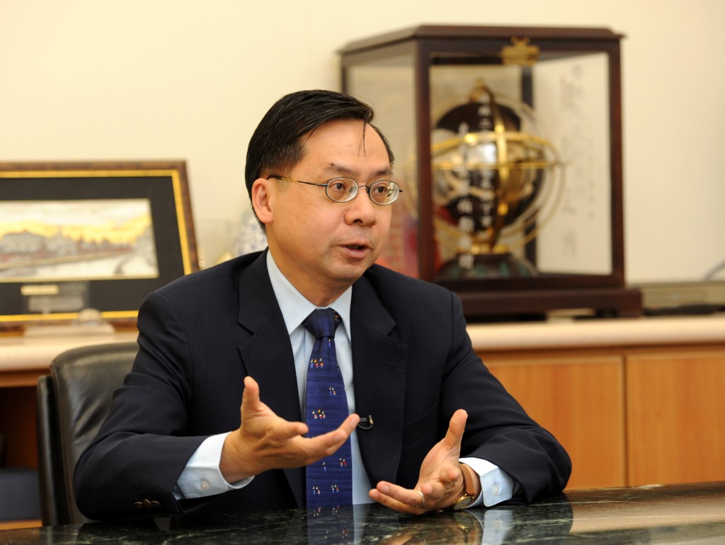 天文台前台長李本瀅。 天文台前台長李本瀅。