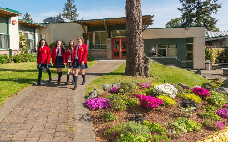 卑詩省的St. Margaret's School，是一所傳統的預科女校。
