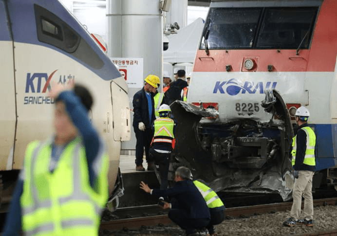 列车追撞详细事故原因尚待调查。网上图片
