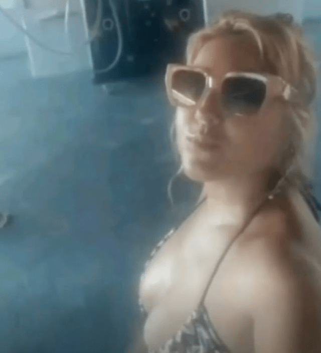 安娜被警方形容為「極度操控人心」的女學生。《g1》畫面截圖 安娜被警方形容為「極度操控人心」的女學生。《g1》畫面截圖