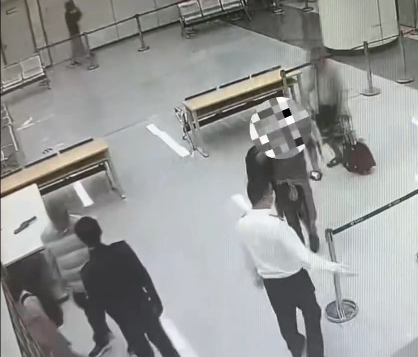 男子經過蓮塘口岸時被截。海關發布 男子經過蓮塘口岸時被截。海關發布