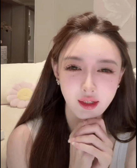 葉珂開直播期間，頻頻傳出嬰兒喊聲，引起不少網友熱議。