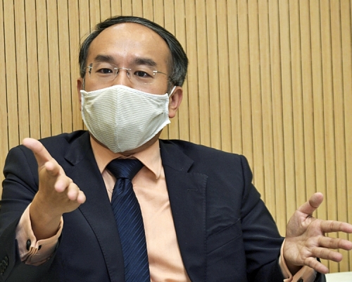 財經事務及庫務局長許正宇表示,新查冊安排在公眾獲取所需個資及保障私隱間已取得平衡。資料圖片