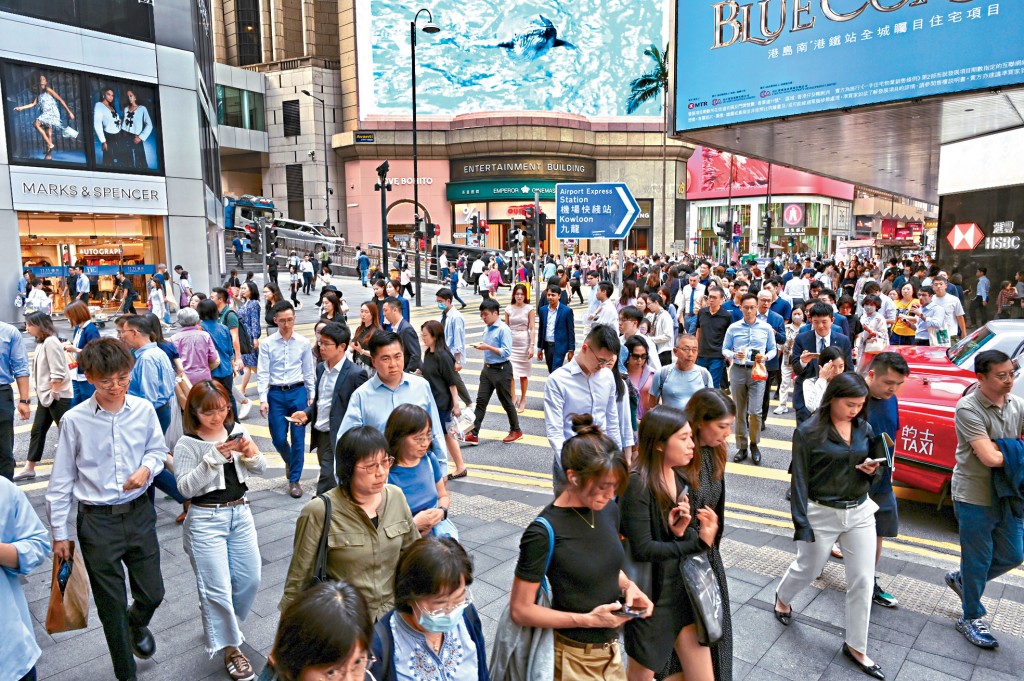 2023年人力求過於供，欠缺約5萬人，估計到2028年人力缺口將增至18萬人。