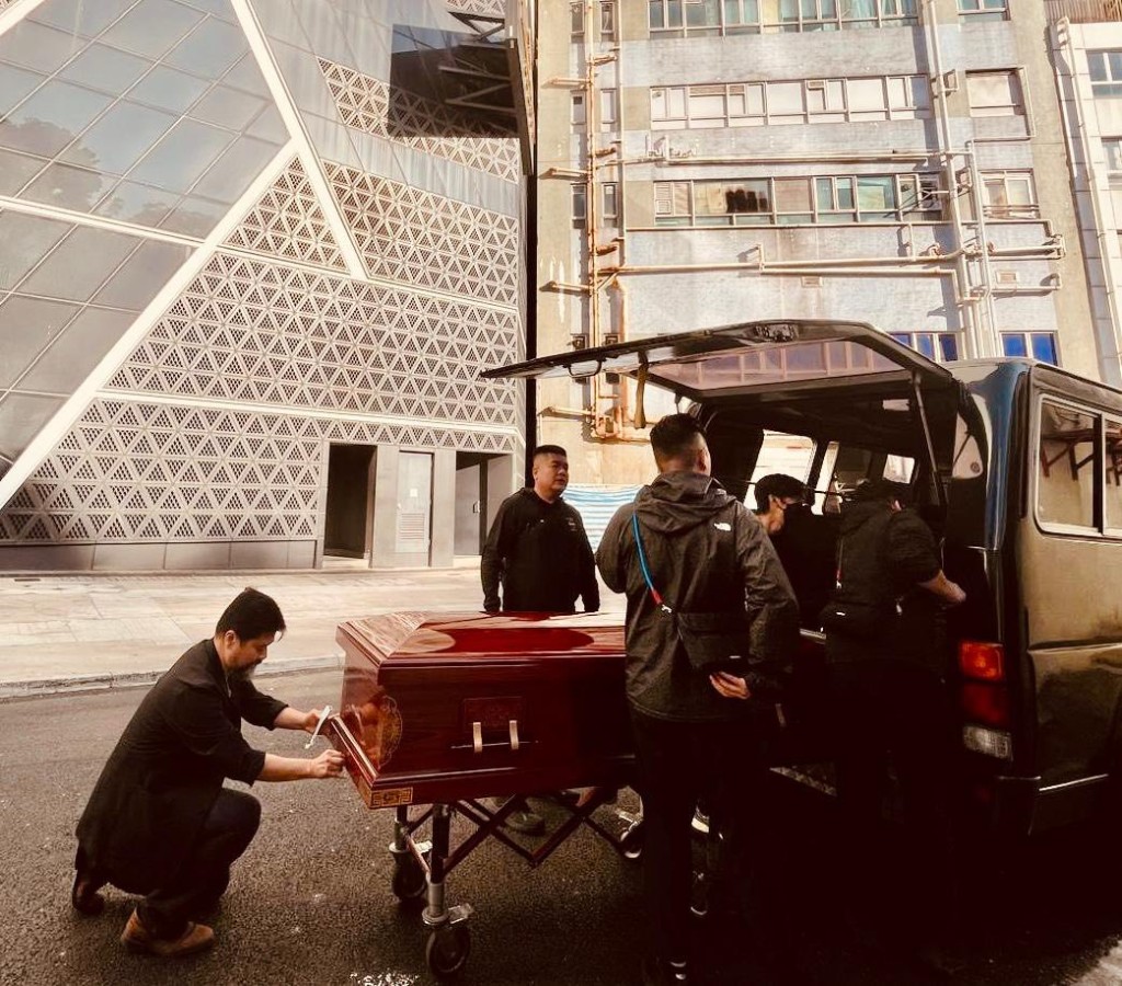 「毋忘愛」早前安排一名在宏福苑火災中遇難的印傭遺體運返印尼。毋忘愛社交平台相片