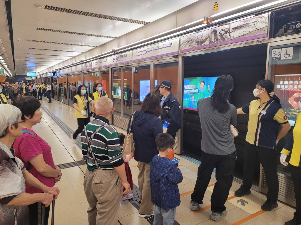 fb香港交通及突發事故報料區圖片