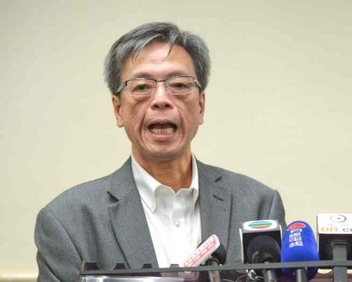 梁子超認為應該先減少社交活動的傳播「火頭」。